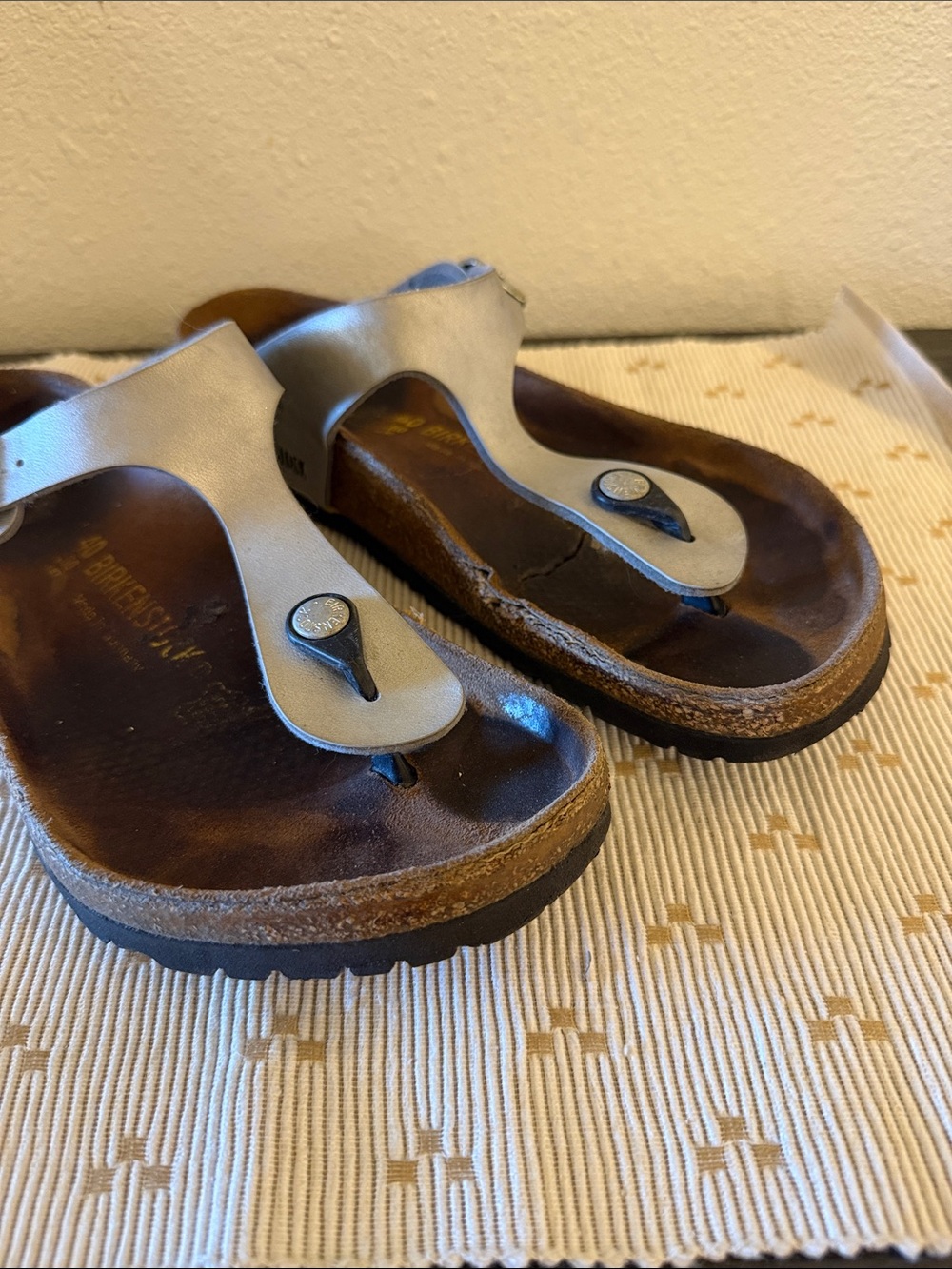 Birkenstock Gizeh Metallic Silver Thong Sandals Womens 9 EU 40 Comfort Shoes - Picture 4 of 16